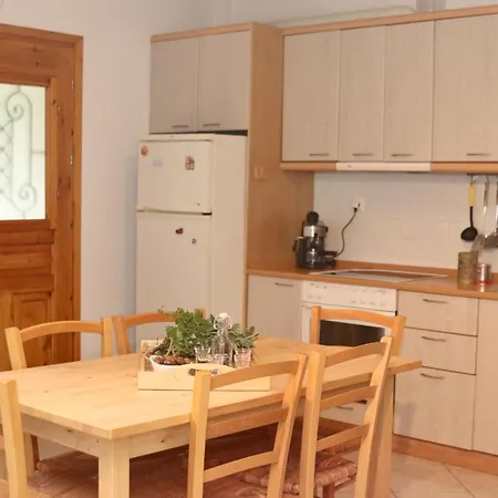 Tradiotional House * Metamorfosi (Sithonia)