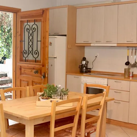 Tradiotional House Metamorfosi (Sithonia)